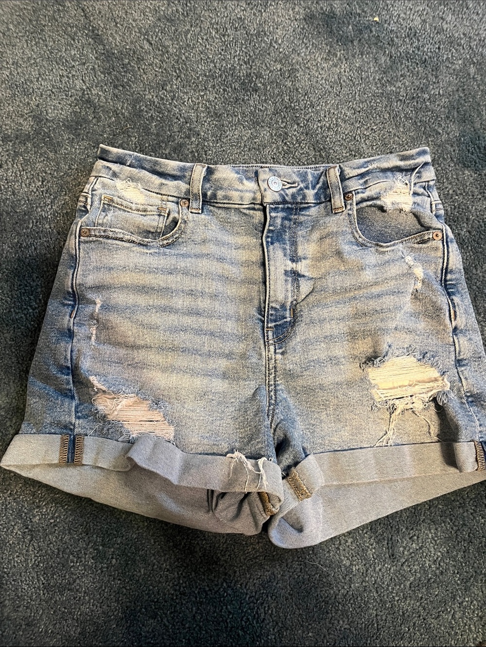 American Eagle Denim Distressed Rolled-Hem Women's Shorts - Light Blue